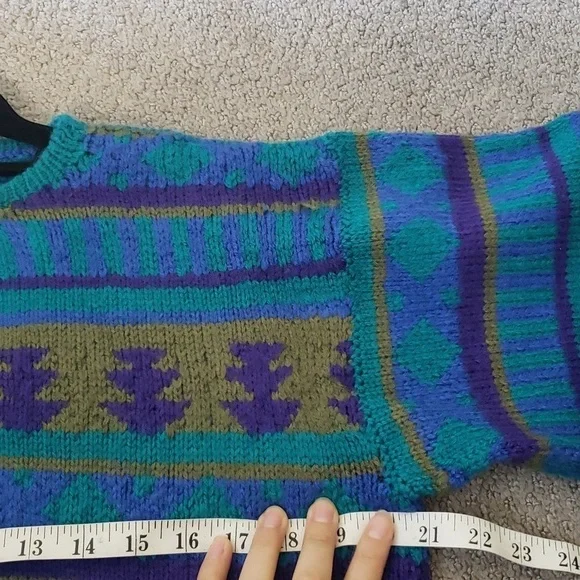 Vintage handmade knit sweater with geometric shapes medium - Picture 6 of 8